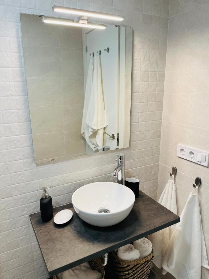 Sunny Handmade Home. Wi-fi, A/c & Free Parking Appartement Séville